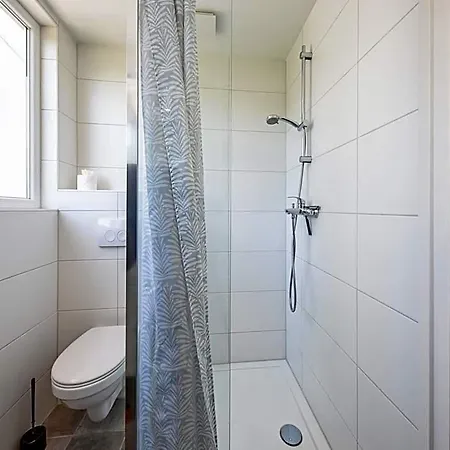 Hotel In Near The 4*